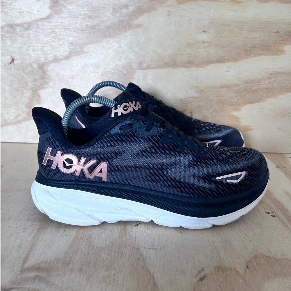 Hoka One One - Clifton 9 - Running Shoes - Black - Women's - 9B - 1127896 BRGL